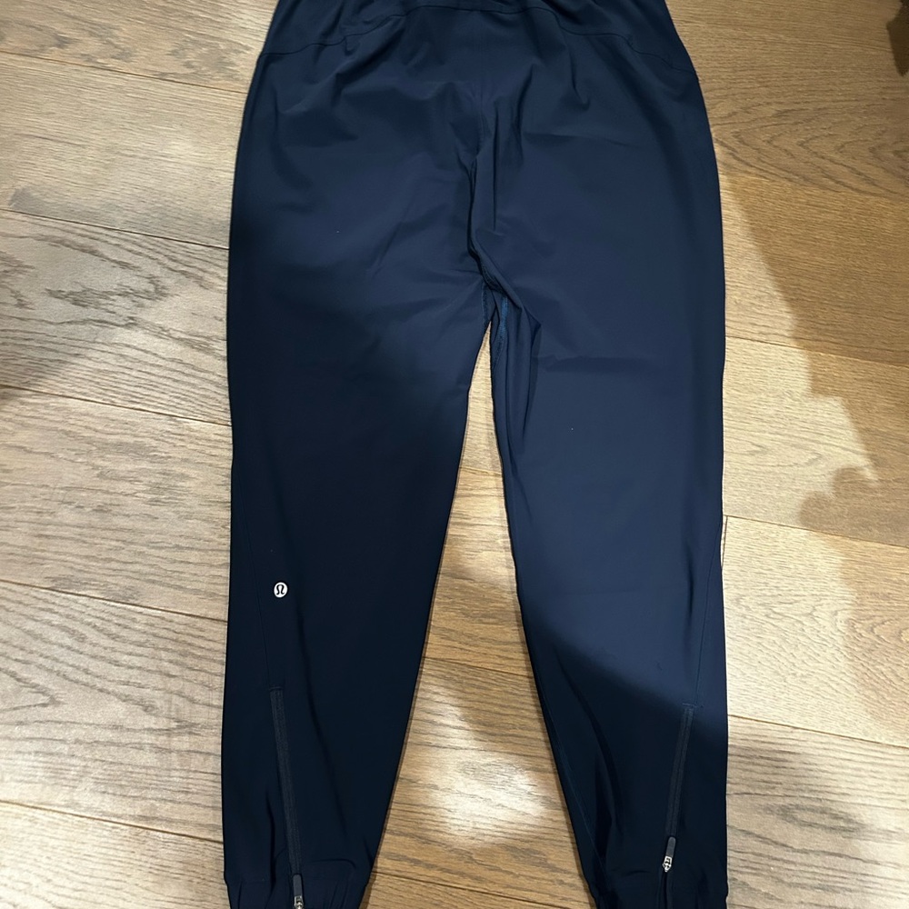 Lululemon navy joggers adapted state size 8
